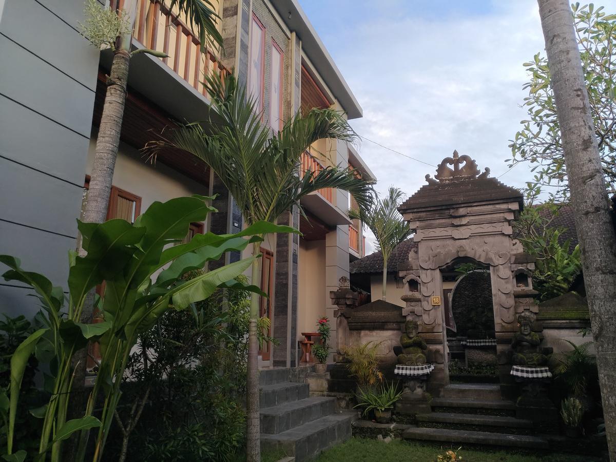Mekenyem House Ubud エクステリア 写真